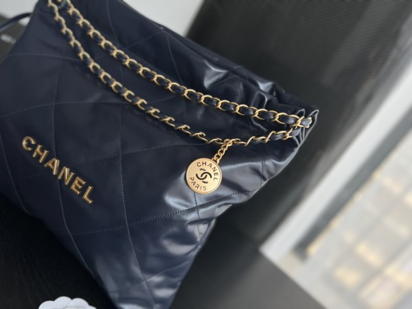 Handbag   Chanel   size 39cmx42cmx8 cm