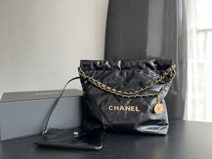Handbag   Chanel  size 35cmx37cmx7 cm