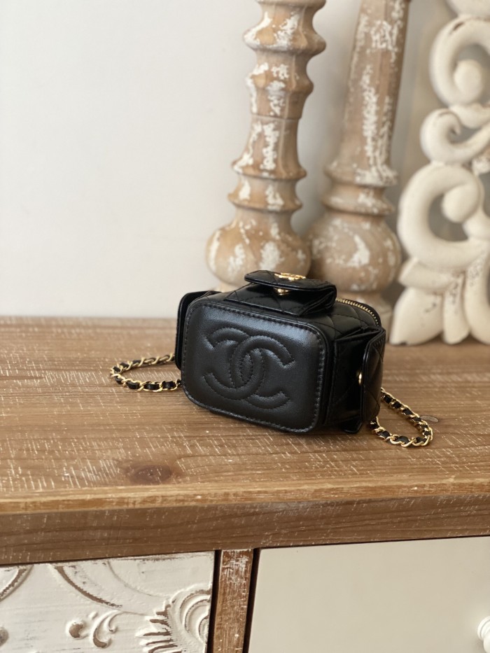  Handbag   Chanel  AP81232  size 10.5*7*8.5 cm