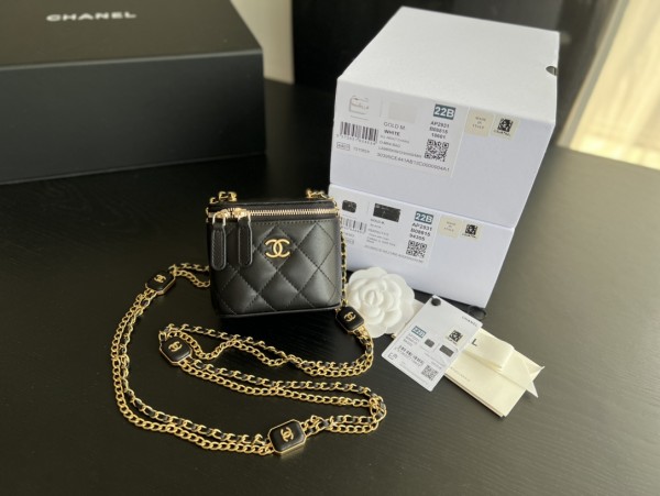 Handbag   Chanel 2931  size 8.5cmx11cmx7 cm 