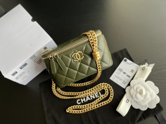 Handbag   Chanel  AP3044  size 17cmx9.5cmx8 cm