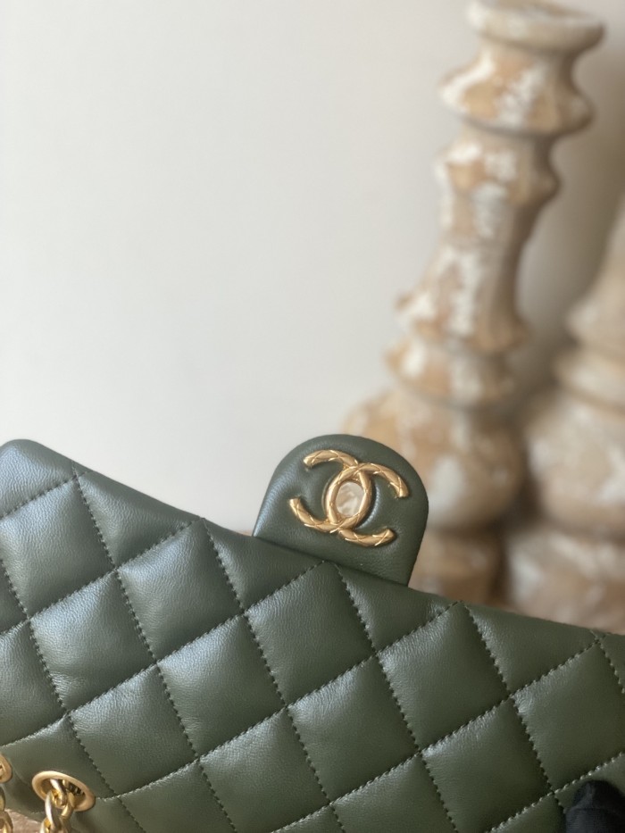 Handbag   Chanel  AS3393  size  14x22x8 cm