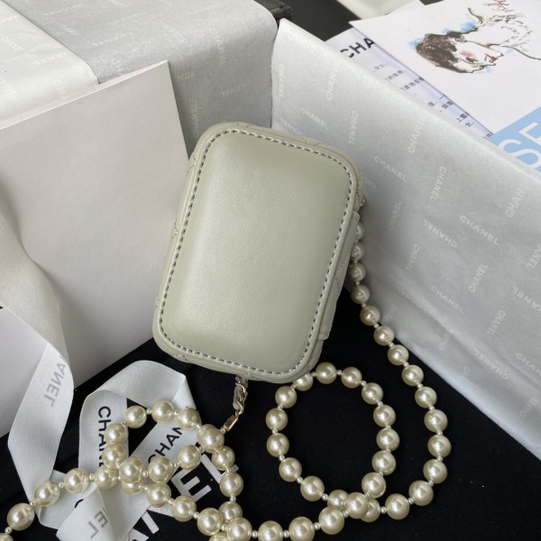 Handbag   Chanel  AP2581  size 8.5*11*7 cm