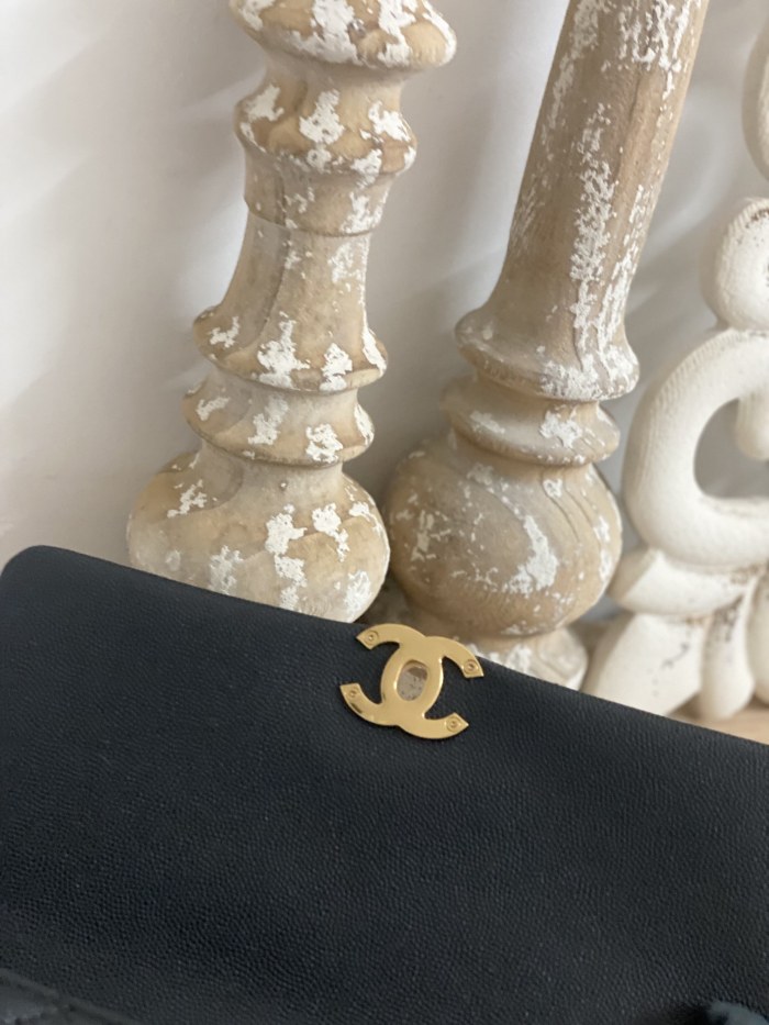 Handbag   Chanel 3663  size 16*23*11.5 cm