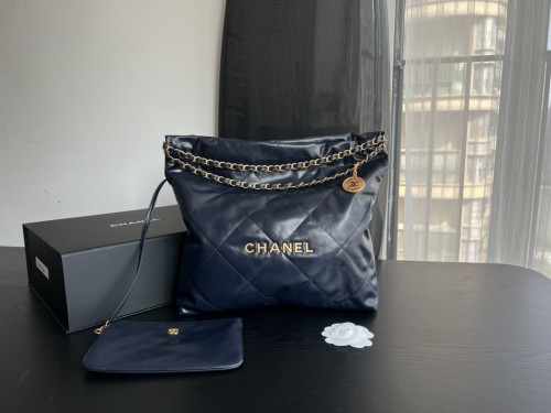 Handbag   Chanel   size 39cmx42cmx8 cm