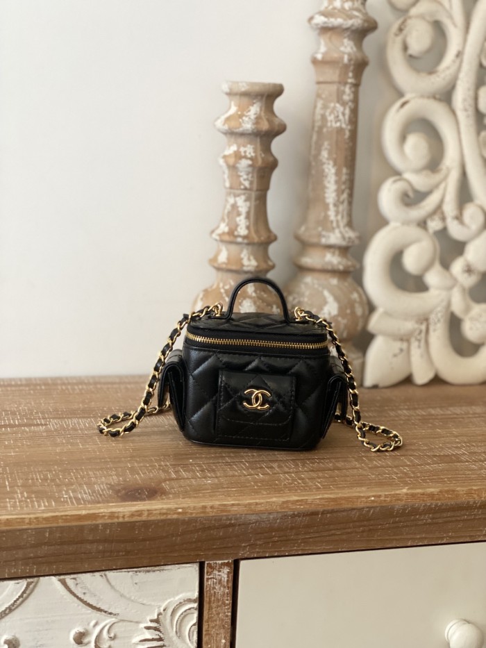  Handbag   Chanel  AP81232  size 10.5*7*8.5 cm