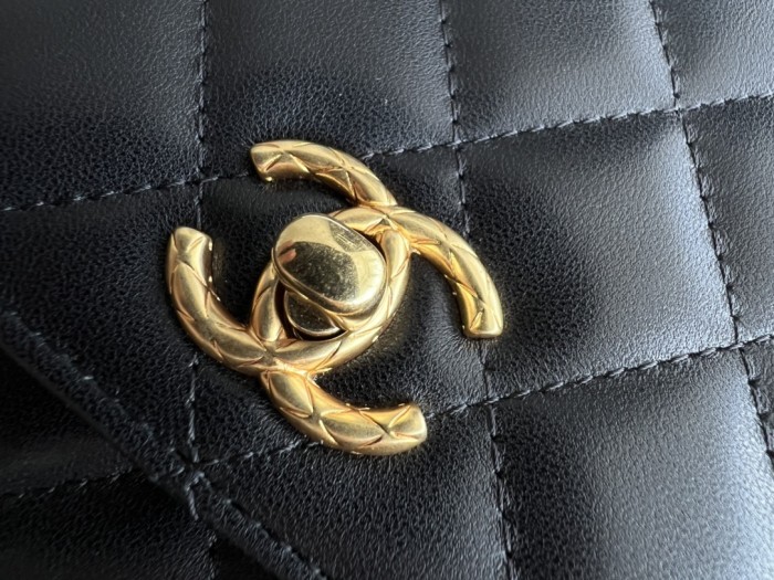 Handbag   Chanel  AP3043  size  19 cm  