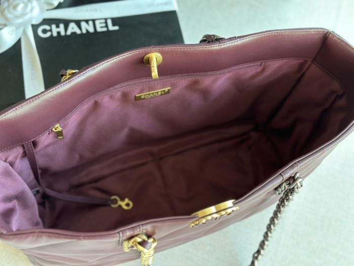 Handbag   Chanel  AS366  size 24 X41 X10 cm 