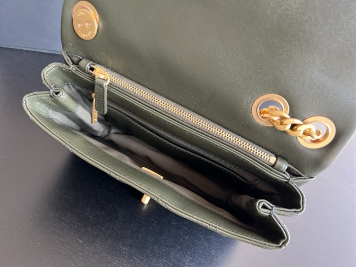 Handbag   Chanel  3393  size  16cmx25cm10 cm