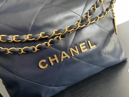 Handbag   Chanel  size 35cmx37cmx7 cm