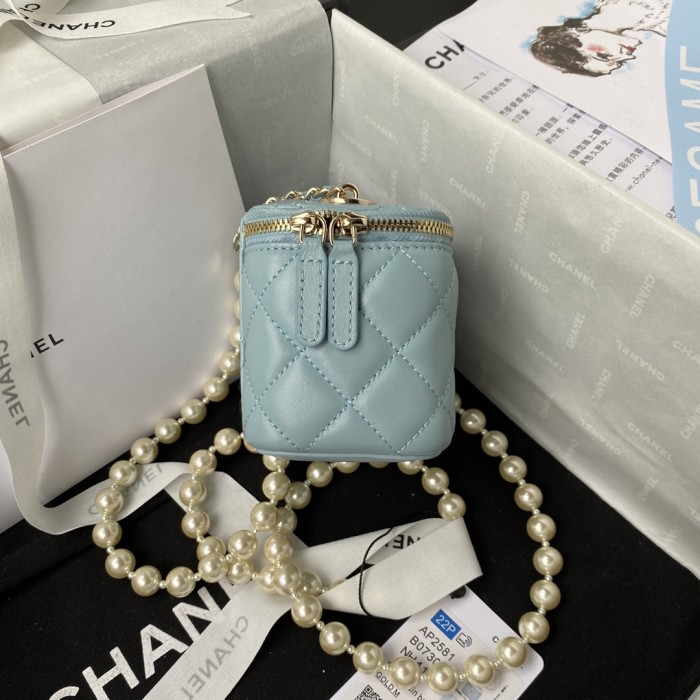 Handbag  Chanel  AP2581  size 8.5*11*7 cm