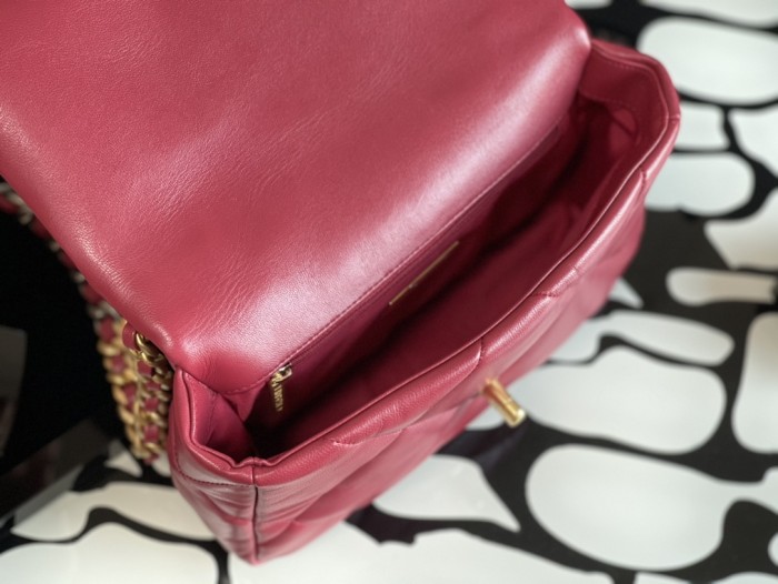 Handbag   Chanel  size 30 cm