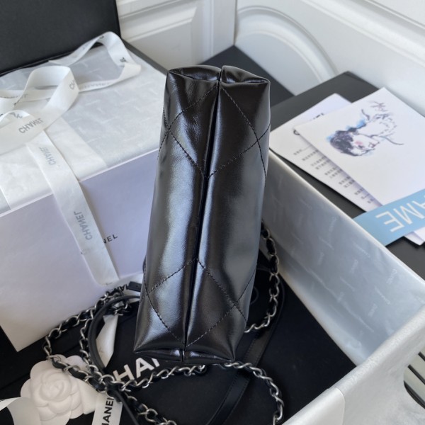 Handbag   Chanel AS3263  size  18X20X6.5 cm