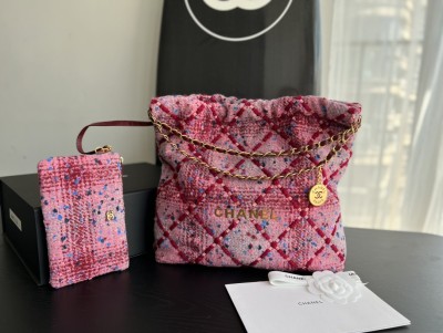 Handbag   Chanel  3261  size  39cmx42cmx8 cm