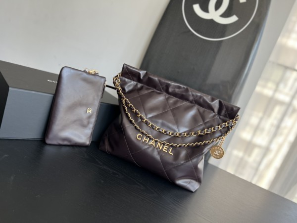 Handbag   Chanel  size 35cmx37cmx7 cm