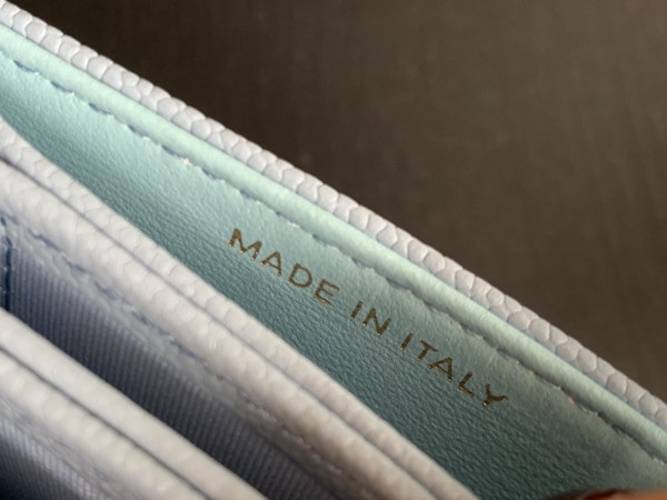 Handbag   Chanel 2444   size  10cmx8cmx1.5 cm