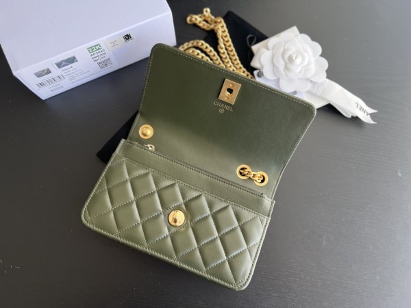 Handbag   Chanel  AP3043  size  19 cm