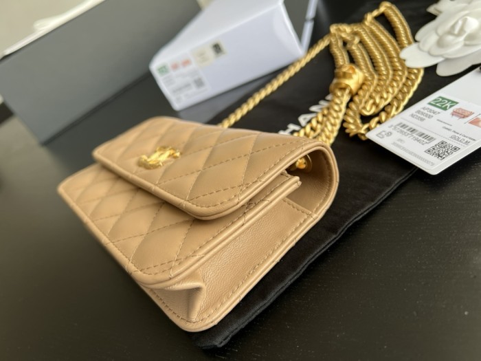 Handbag   Chanel  AP3047  size  17cm9cm3 cm