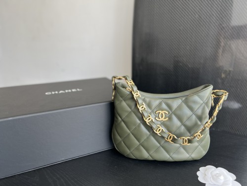 Handbag   Chanel  size  17.5cm24cm6 cm