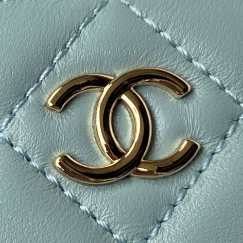 Handbag  Chanel  AP2581  size 8.5*11*7 cm