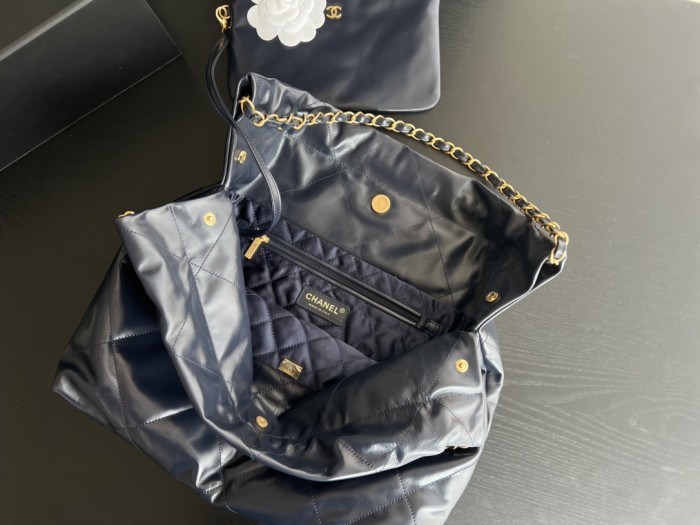 Handbag   Chanel   size 39cmx42cmx8 cm