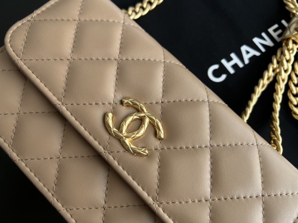 Handbag   Chanel  AP3047  size  17cm9cm3 cm