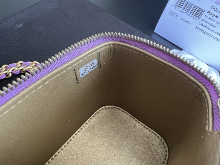 Handbag   Chanel AP1447  size  8.5cmx11cmx7 cm