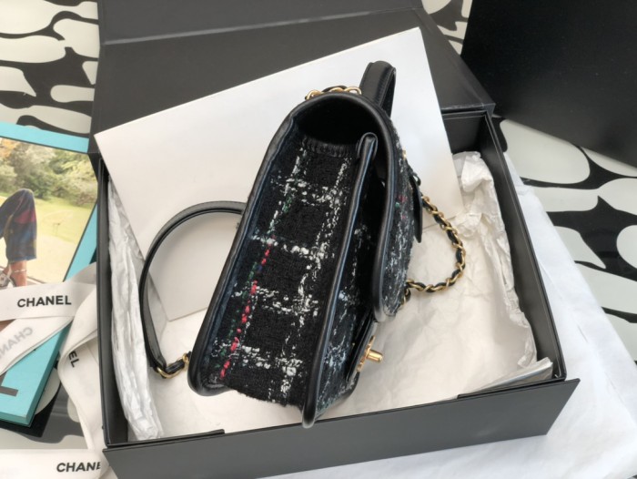 Handbag   Chanel  size 25*21*7* cm