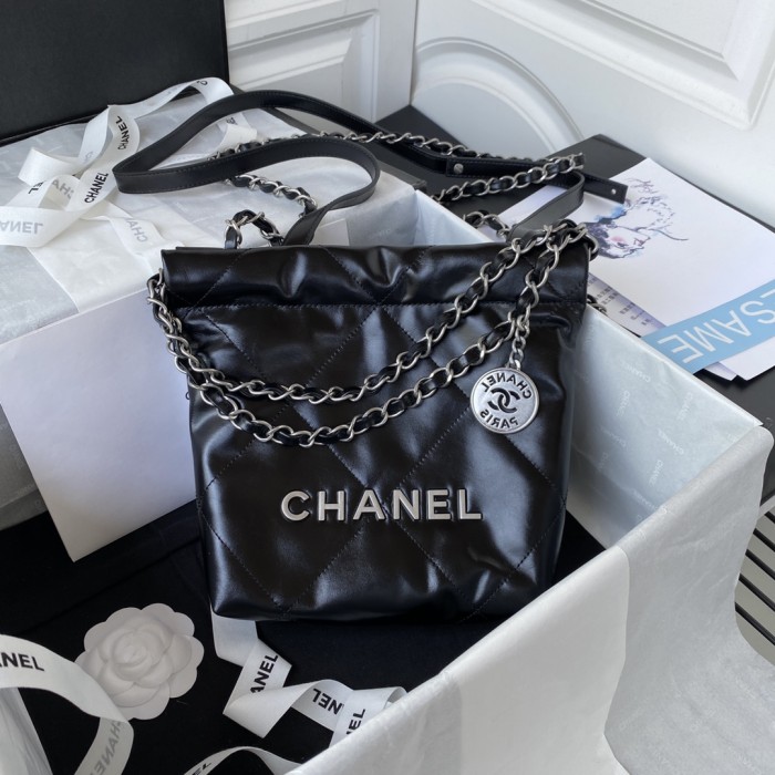 Handbag   Chanel AS3263  size  18X20X6.5 cm