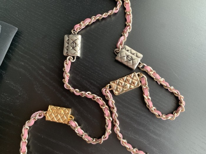  Handbag   Chanel  2444  size  10cmx8cmx1.5 cm