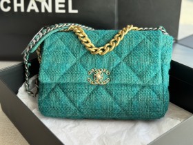  Handbag   Chanel  AS1161  size  30 CM