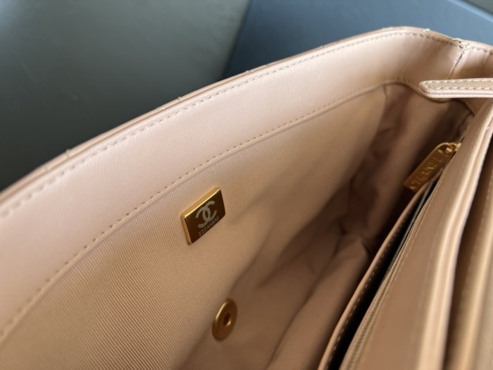 Handbag   Chanel  3393  size  16cmx25cm10 cm