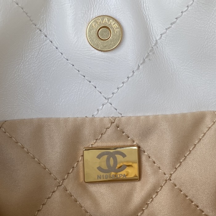 Handbag   Chanel  AS3263  size 18X20X6.5 cm