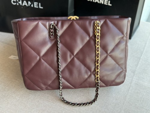 Handbag   Chanel  AS366  size 24 X41 X10 cm 