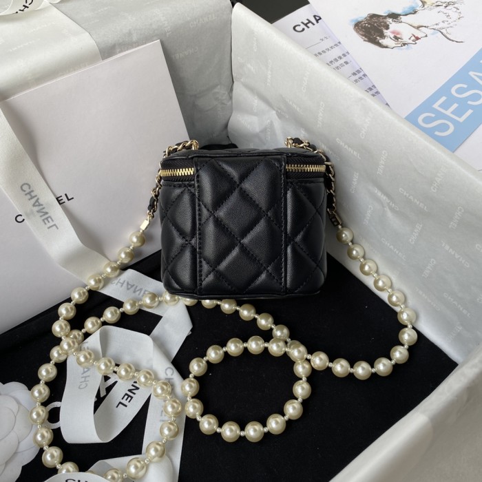 Handbag   Chanel  AP2581  size 8.5*11*7  cm