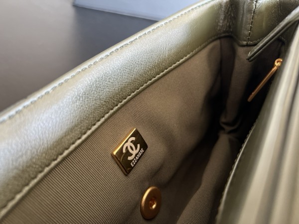 Handbag   Chanel  3393  size  16cmx25cm10 cm