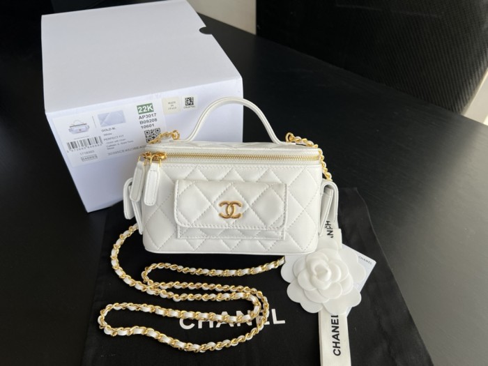 Handbag   Chanel  AP3017  size  17cm10cmx8 cm