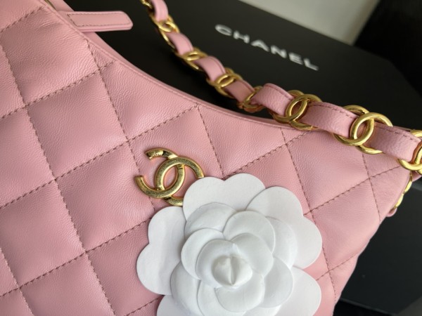 Handbag   Chanel  size 17.5cm24cm6 cm