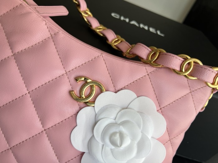 Handbag   Chanel  size 17.5cm24cm6 cm