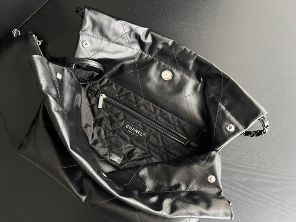 Handbag   Chanel  size 35cmx37cmx7 cm