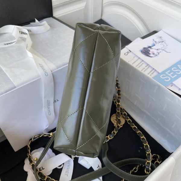  Handbag   Chanel  AS3263  size  18X20X6.5 cm