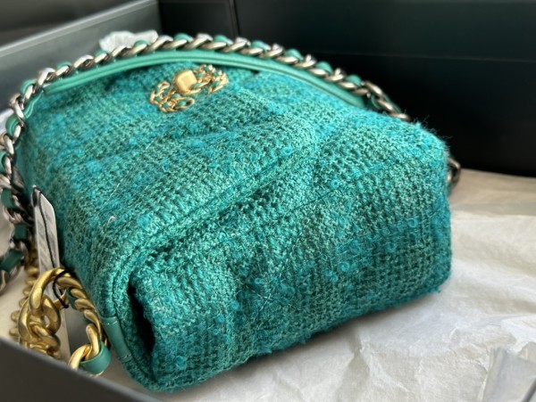  Handbag   Chanel  AS1161  size  30 CM