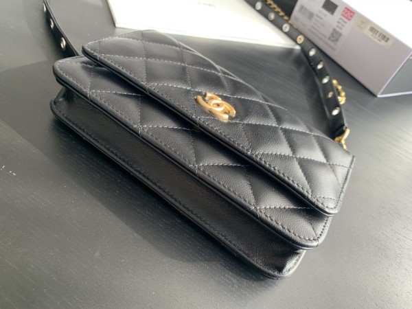 Handbag   Chanel  AP2548  size 19 cm