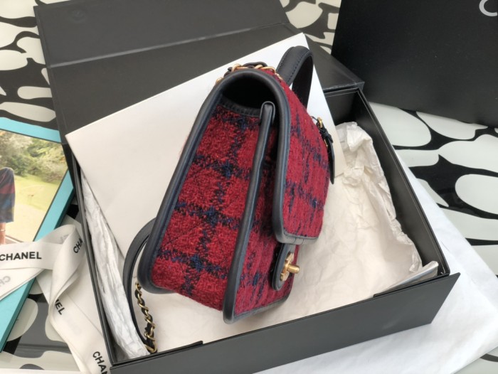 Handbag   Chanel  size 25*21*7* cm