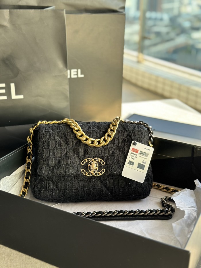  Handbag   Chanel  AS1161  size  30 CM
