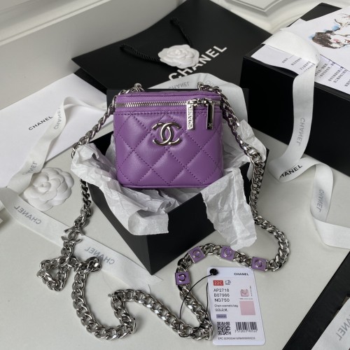 Handbag  Chanel  AP2718  size  12  cm