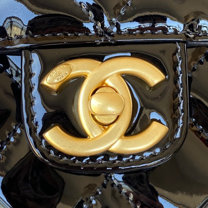 Handbag   Chanel  AS3648  size  17X14.5X7.5 cm