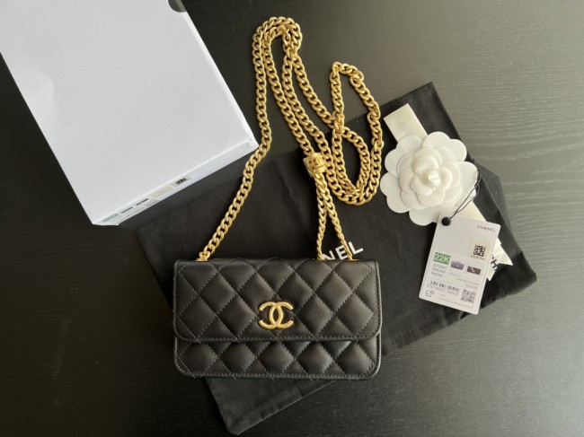 Handbag   Chanel AP3047  size  17cm9cm3 cm