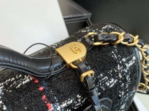 Handbag   Chanel  size 25*21*7* cm