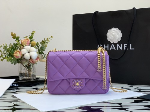 Handbag   Chanel  size  21 cm